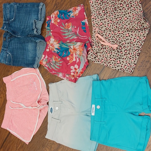 Summer girls mix, 3 tanks, 6 shorts & swimsuit cover - Picture 4 of 5